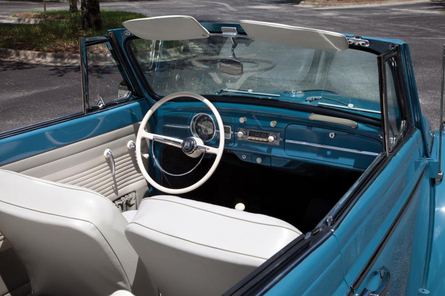  Volkswagen Beetle Cabriolet White Roof 1963 года  (фото 16 из 18)